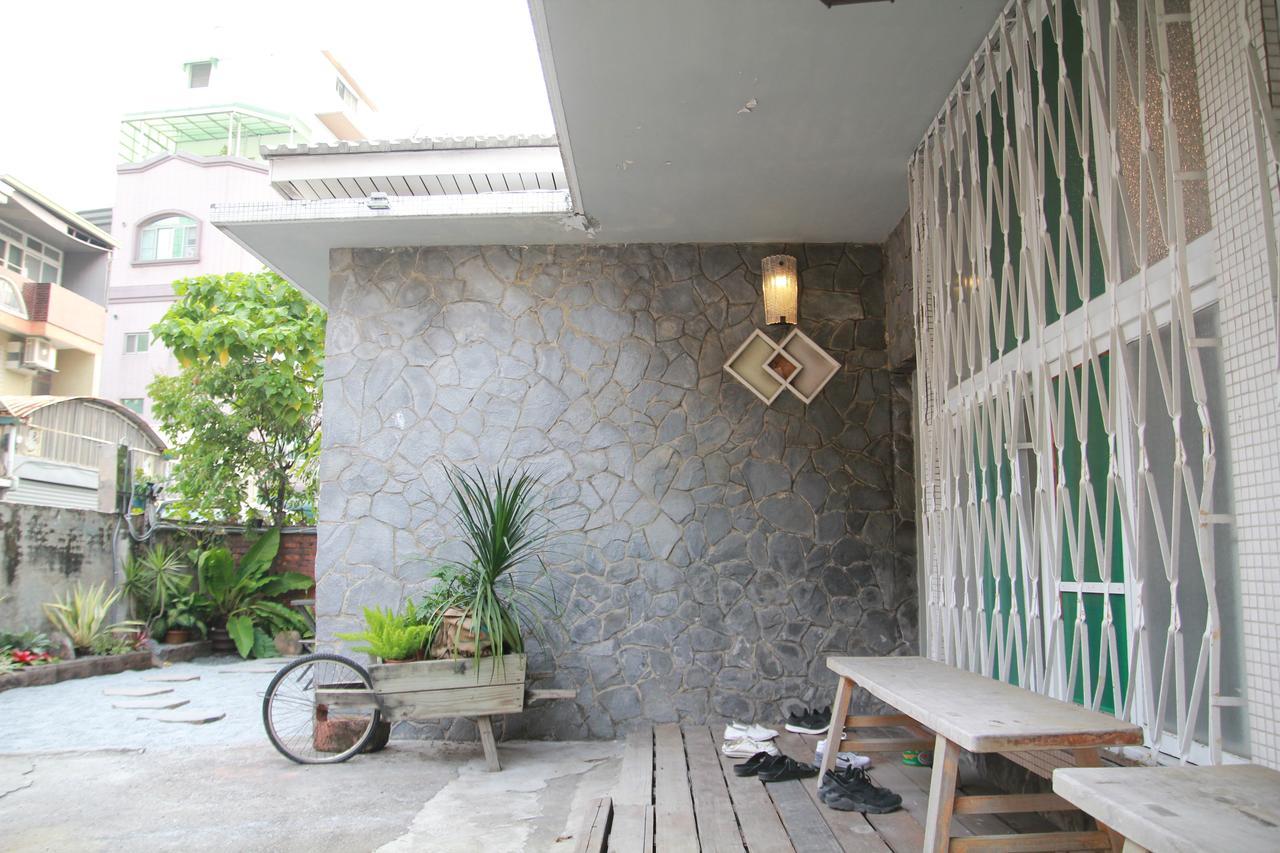 Tainan Macarthur Homestay Buitenkant foto