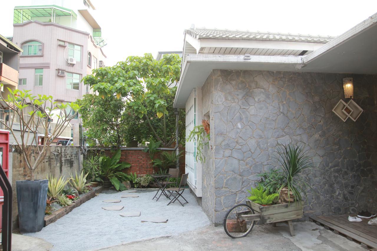 Tainan Macarthur Homestay Buitenkant foto