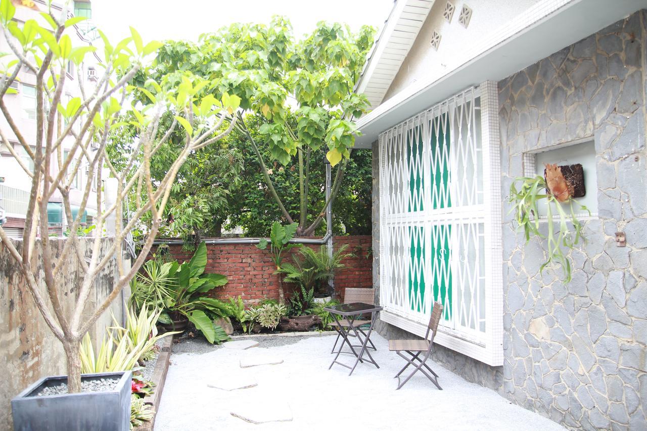Tainan Macarthur Homestay Buitenkant foto