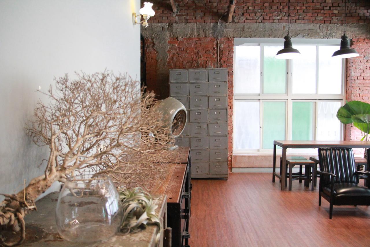 Tainan Macarthur Homestay Buitenkant foto